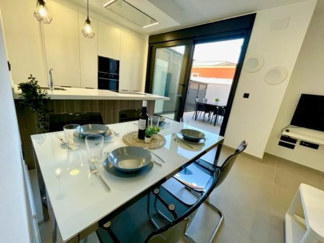 Gatu Premium Alma Marinera, Preferente Mayores De 25 Anos Y Familias Cadiz Ngoại thất bức ảnh