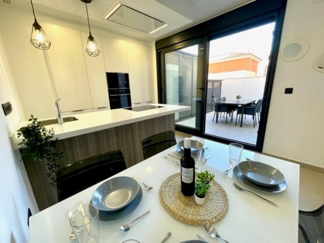 Gatu Premium Alma Marinera, Preferente Mayores De 25 Anos Y Familias Cadiz Ngoại thất bức ảnh